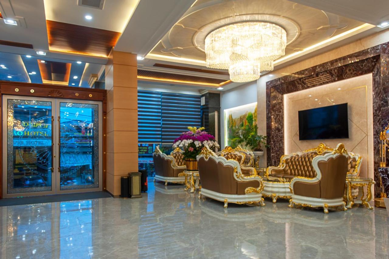 Royal Palace Hotel