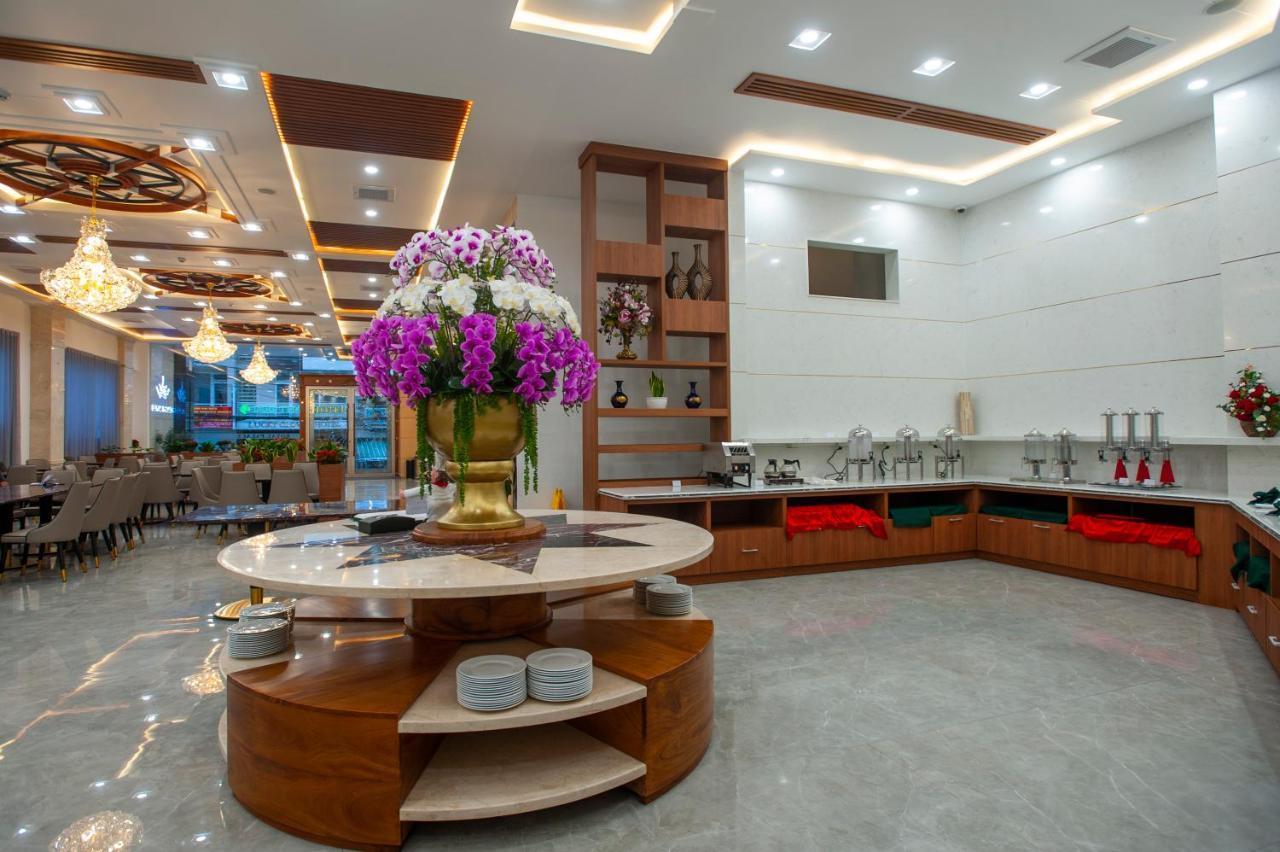 Royal Palace Hotel